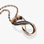 آویز جواهر و چرم سینه ریز